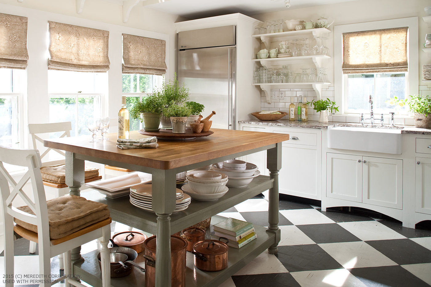 Stylish Kitchen Floor Ideas for Your Home Renovation - bhgrelife.com